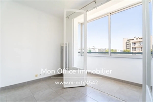 t3 à la vente -   13010  MARSEILLE 10E ARRONDISSEMENT, surface 66 m2 vente t3 - UBI439758542